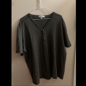 Men’s XXL Calvin Klein Black V-Neck 4 Button T-Shirt